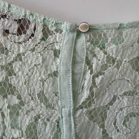 Ann Taylor Loft‎ Short-Sleeve Floral Lace Top in Mint Green, Size M - Picture 3 of 7